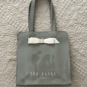 Ted Baker London bag, grey color, in great condition